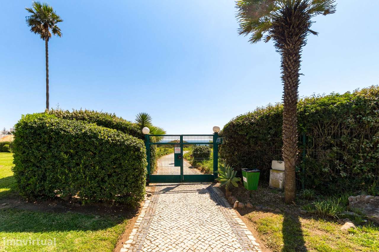 Penthouse Excecional com Amplo Terraço e Vistas Panorâmicas para o Mar-35