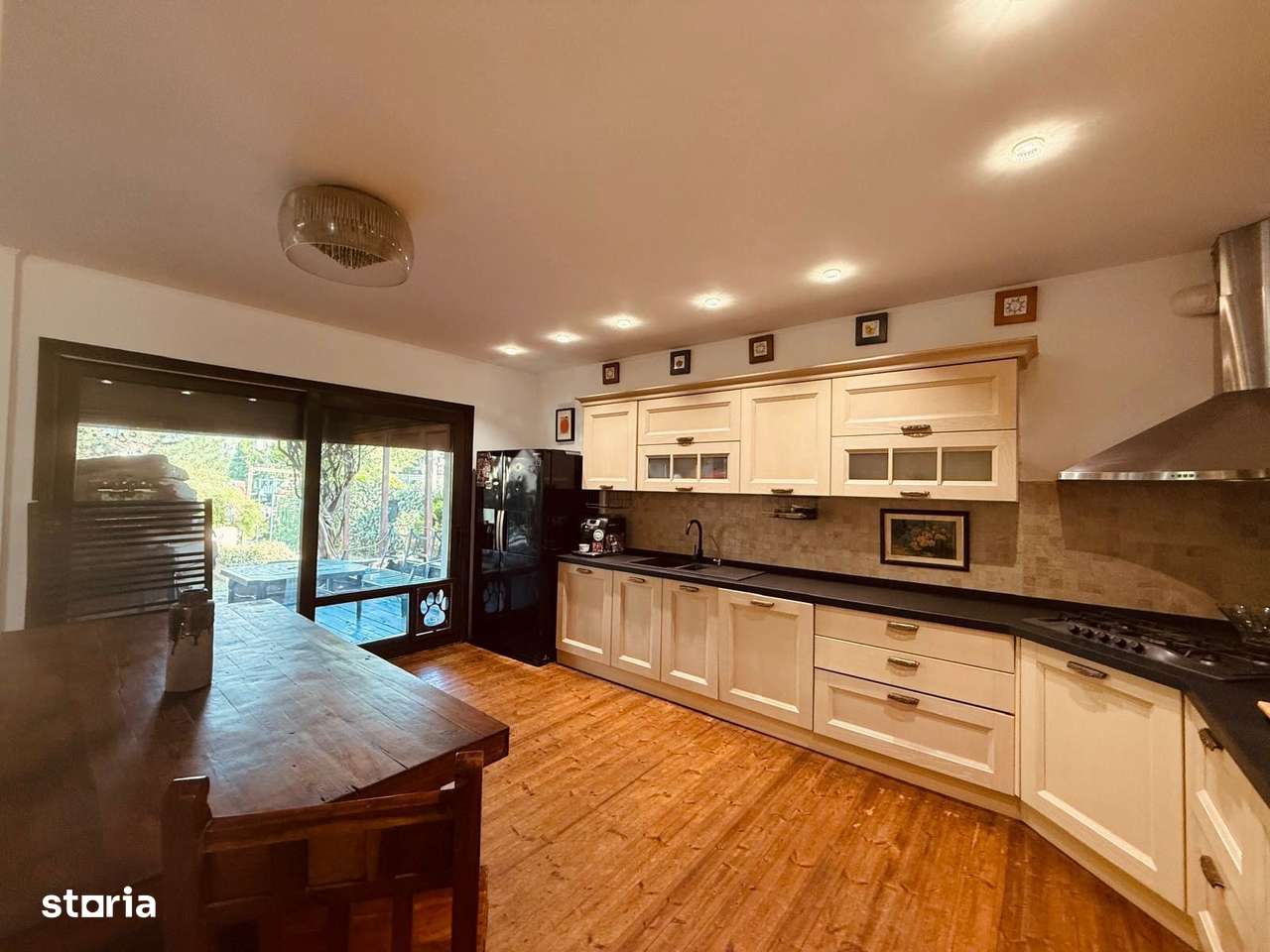 Vila 5 camere cu LIFT| Complex privat cu piscină | Iancu Nicolae-2