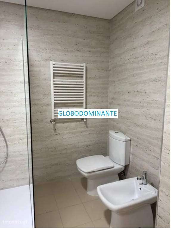 Apartamento T4 em S. Vítor em excelente localização-21
