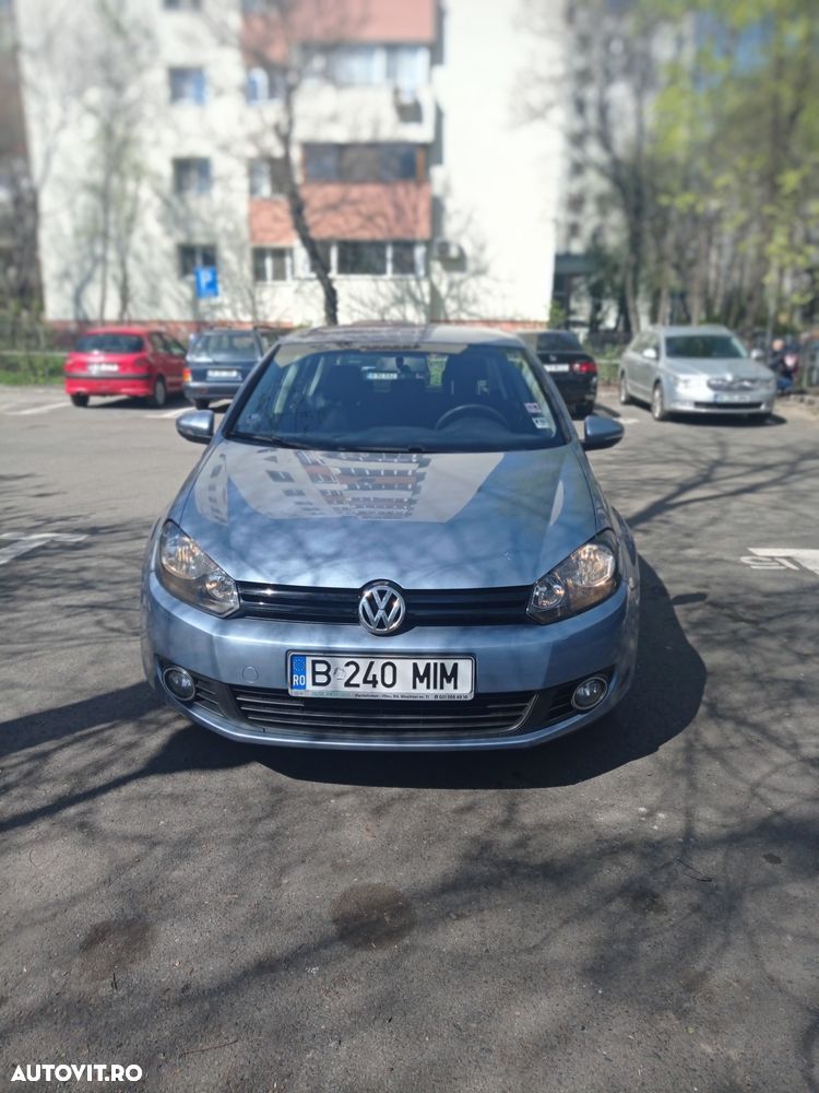 Volkswagen Golf - 1