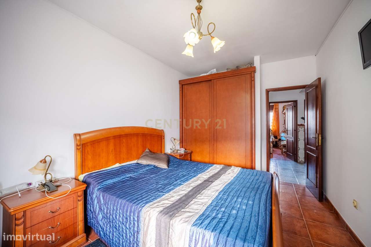 Apartamento T3 no Centro de Bem Viver (Feira Nova) em Marco de Canaves-14