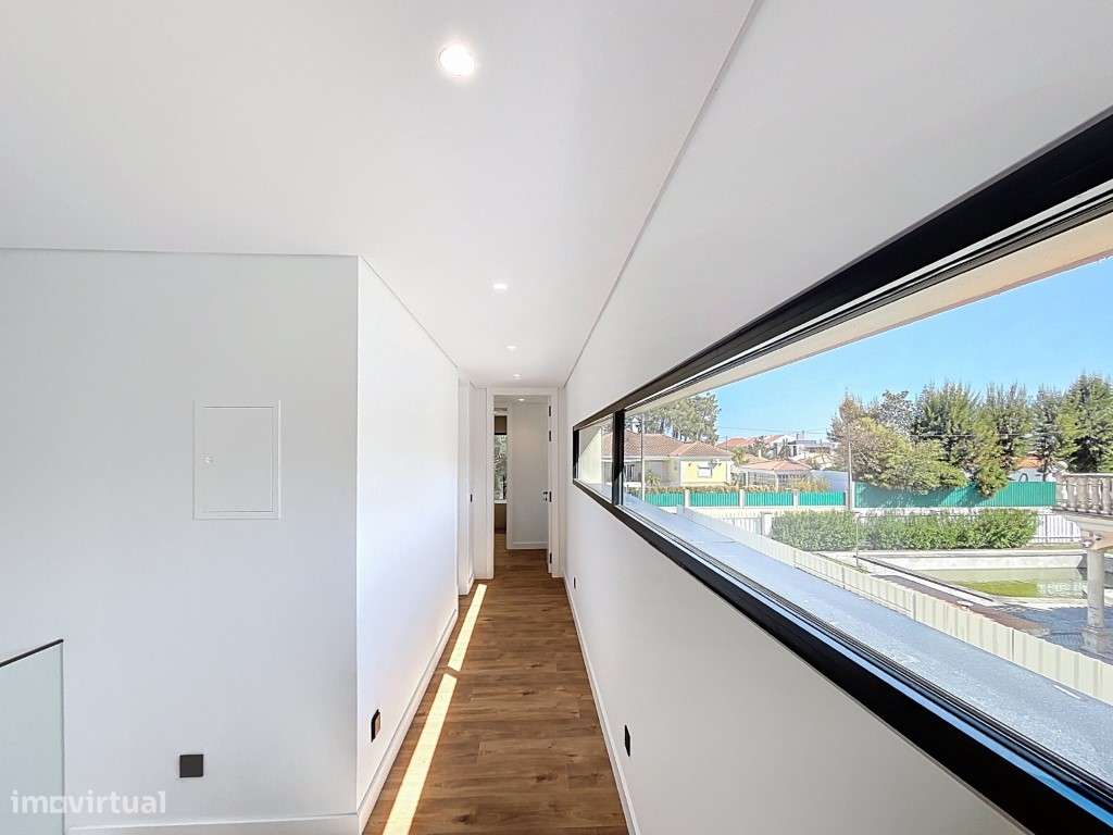 Moradia T5 na Aroeira - Charneca da Caparica.-19