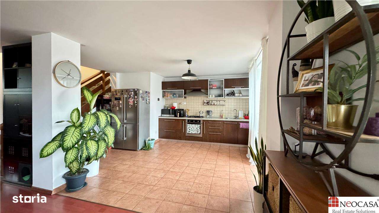 METROU LAMINORULUI, VILA 2004, 7 CAMERE, TEREN 499 MP!-4