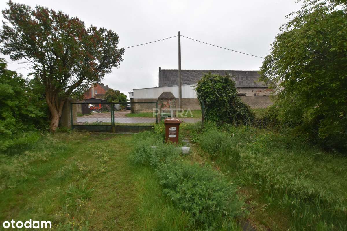 Dom + zabudowania działka-1757m2-2