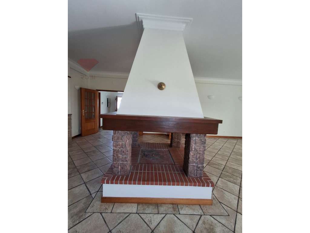 Moradia Exclusiva em Sesimbra-25