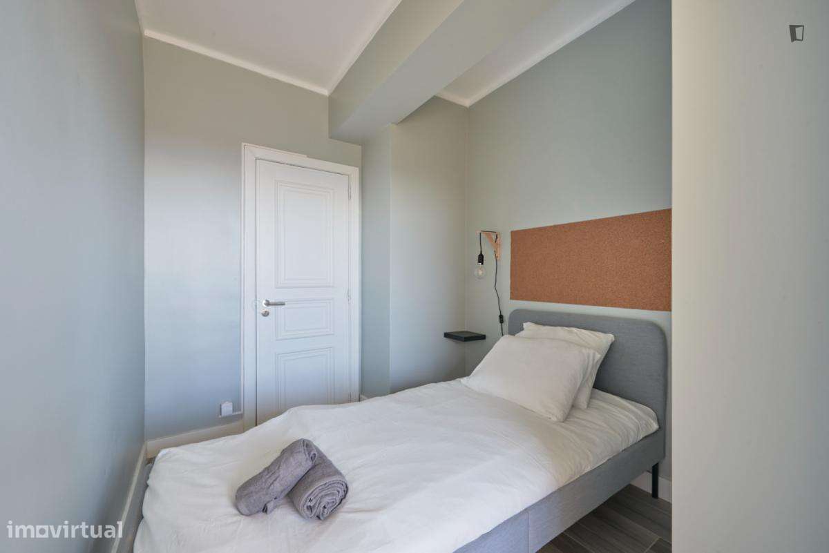 Quarto - localizado em Olaias Lisbon - Grande imagem: 2/8
