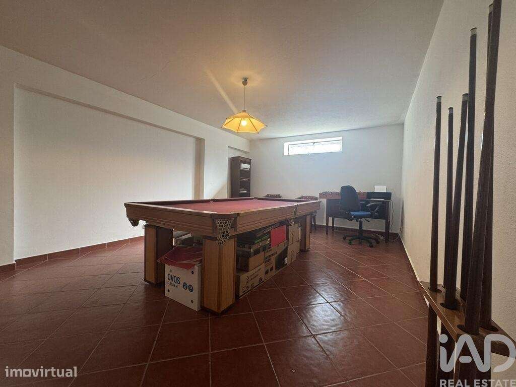 Moradia bi-familiar T5 em Tomar e Santa Maria dos Olivais de 230 m2-34