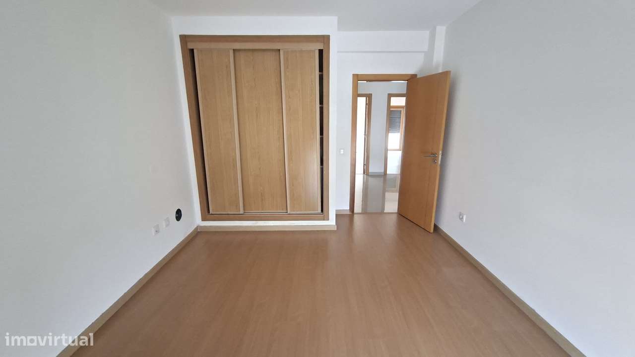 Apartamento T4  com 196m2 no Pinhal Novo.-9