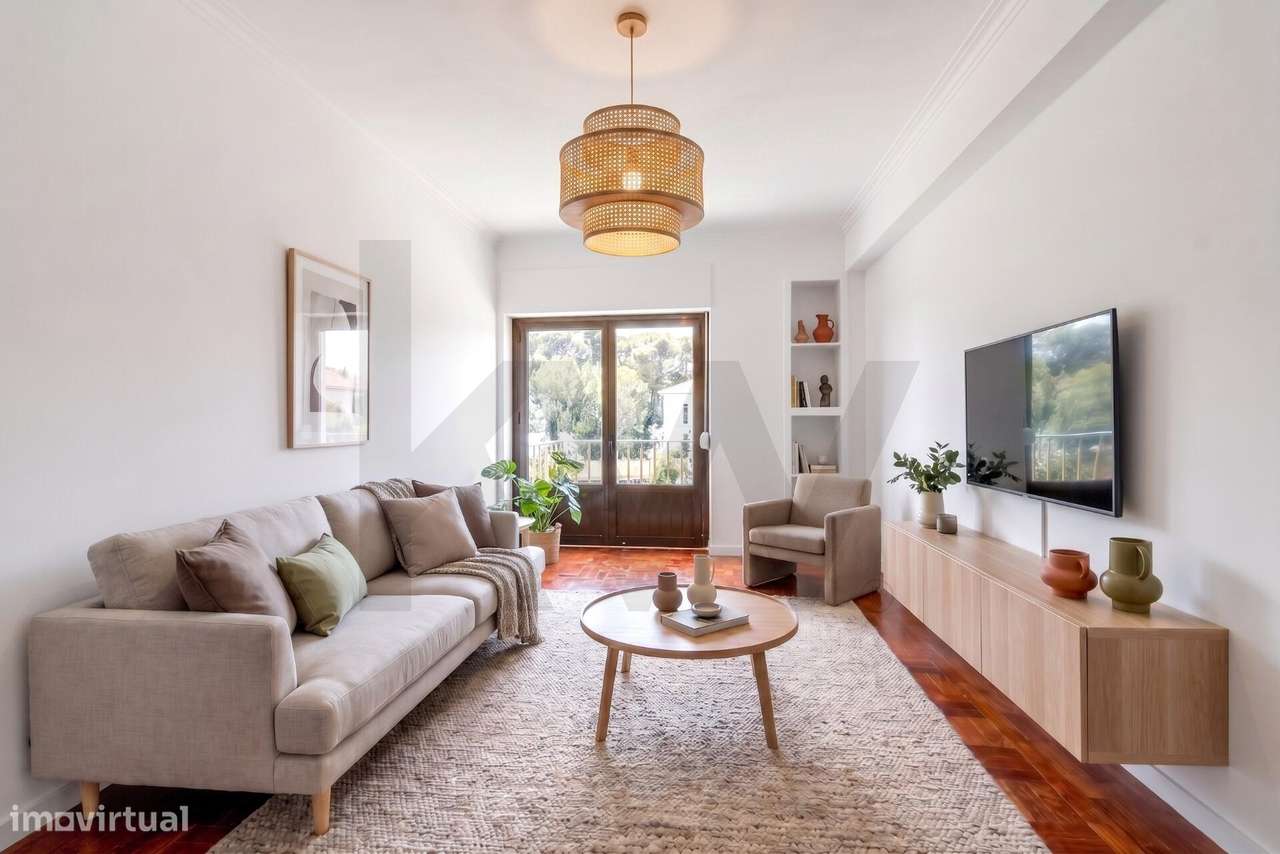 São Domingos de Benfica | Apartamento T2 Remodelado c/ varanda junto a-0