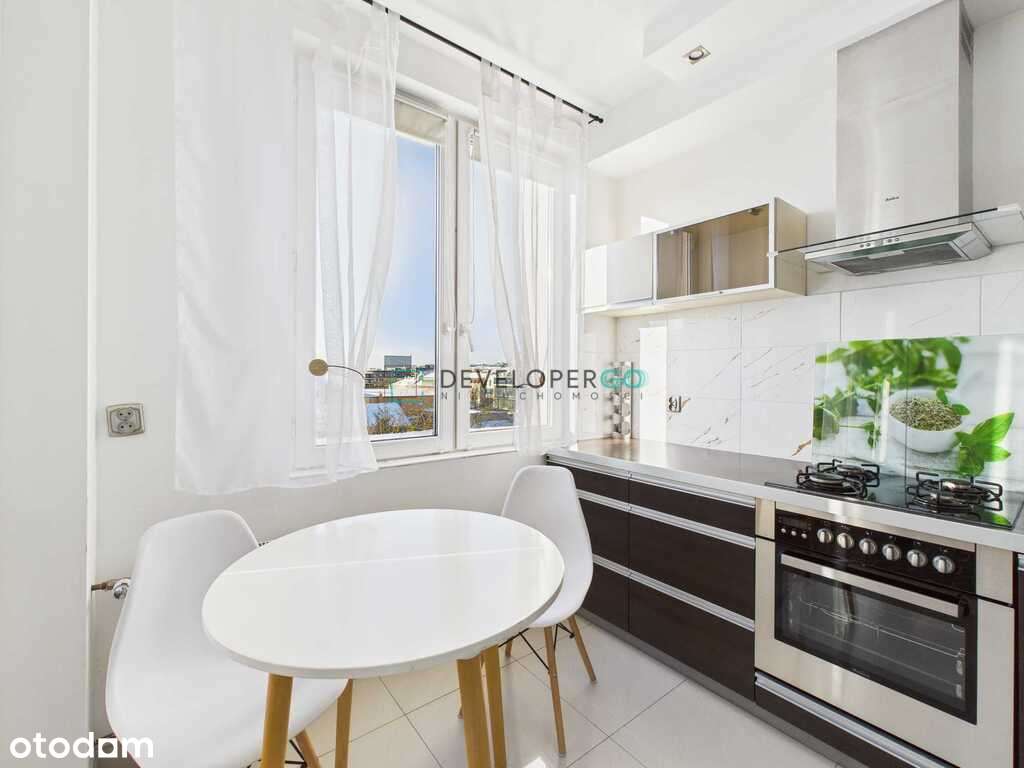 Słoneczna kawalerka z parkingiem za bramą - Pełny obrazek: 4/15