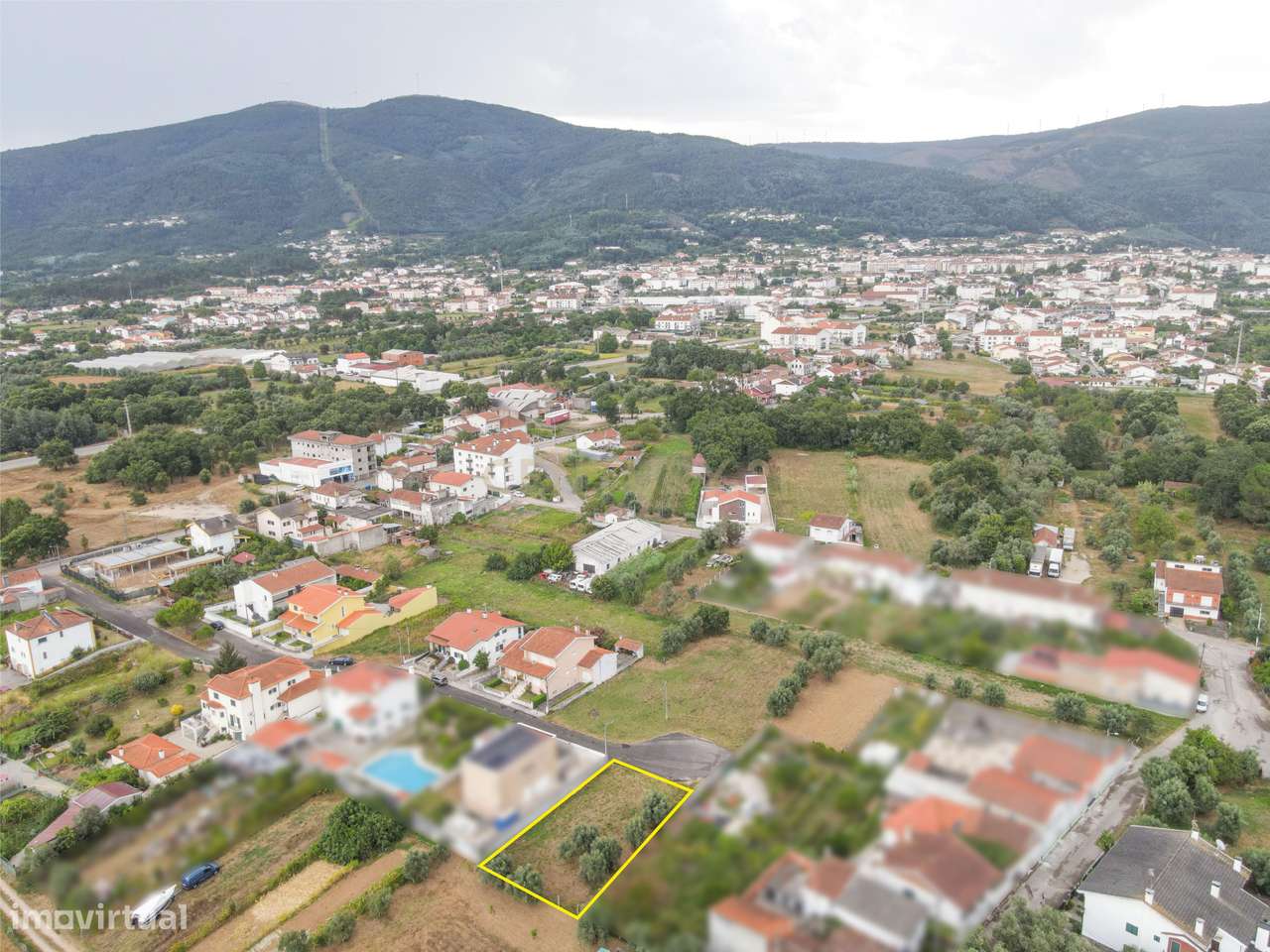 Lote para construção - Localização Tranquila - Grande imagem: 3/5