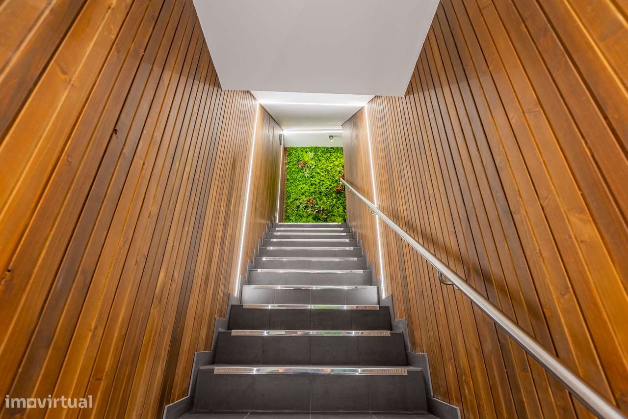 Apartamento Duplex - Centro de Ponta Delgada - Grande imagem: 2/33