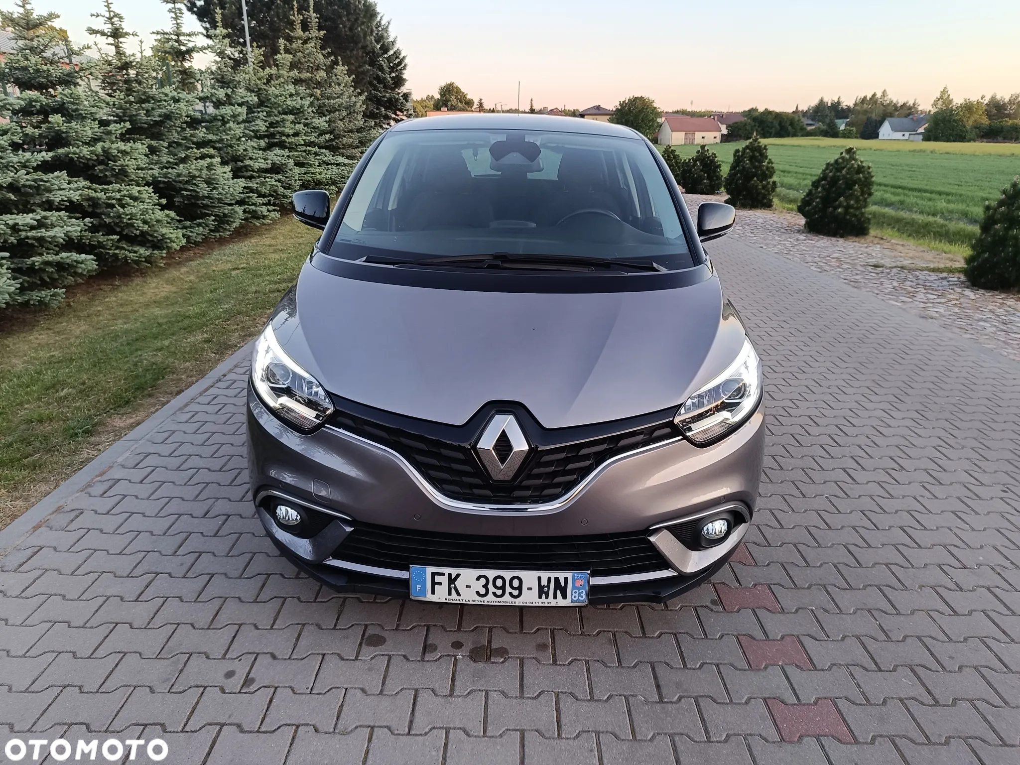 Renault Scenic TCe 140 GPF LIMITED - 6