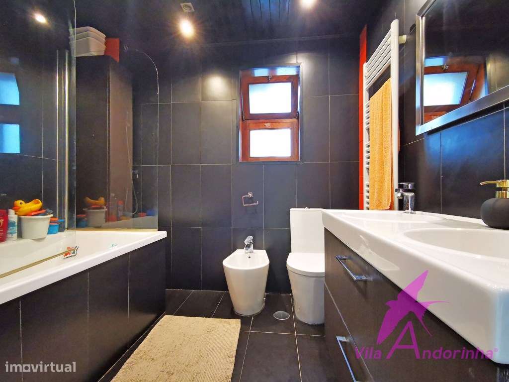 Apartamento T4 em Monserrate - Espaço, Conforto e Excelente Localiz...-11