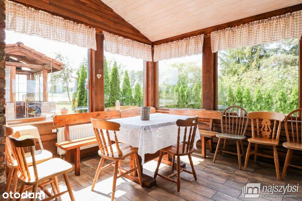 Dom z lokalem użytkowym-15