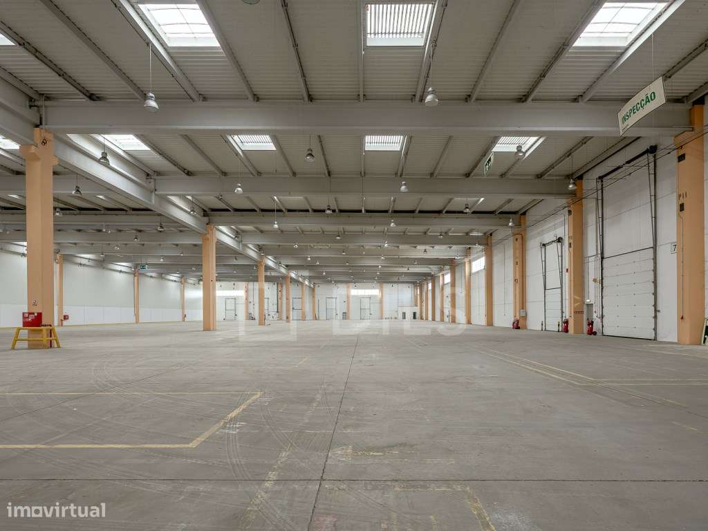 Armazém para arrendar na Quinta da Marquesa, em Palmela - Grande imagem: 4/28