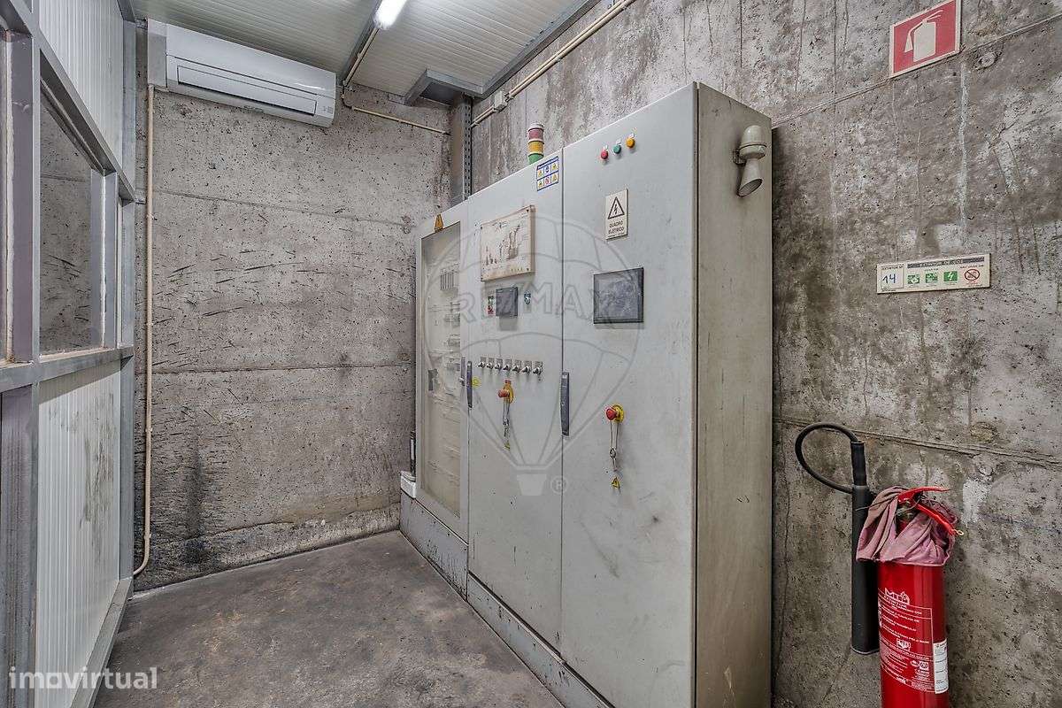 Industrial T2 para venda - Grande imagem: 4/28