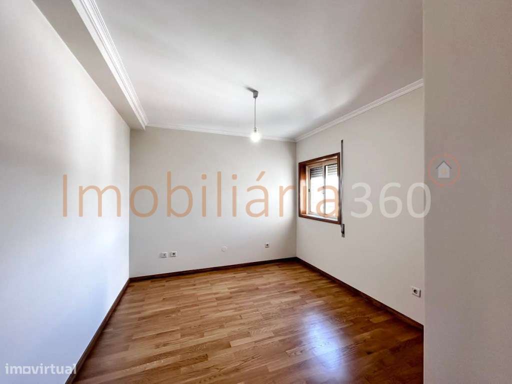 **Apartamento T3 à venda em localização privilegiada!**-11