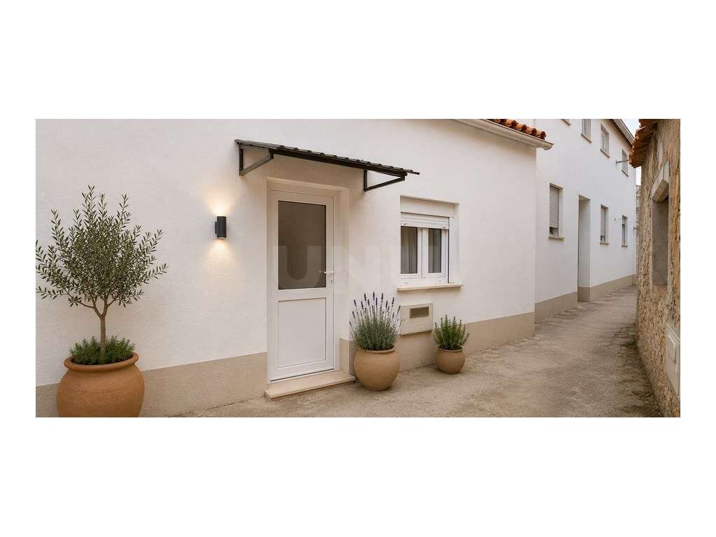 Moradia T2 Totalmente Renovada em Arelho, Óbidos-12