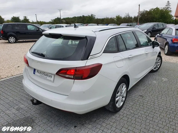 Opel Astra 1.6 CDTI Active - 11