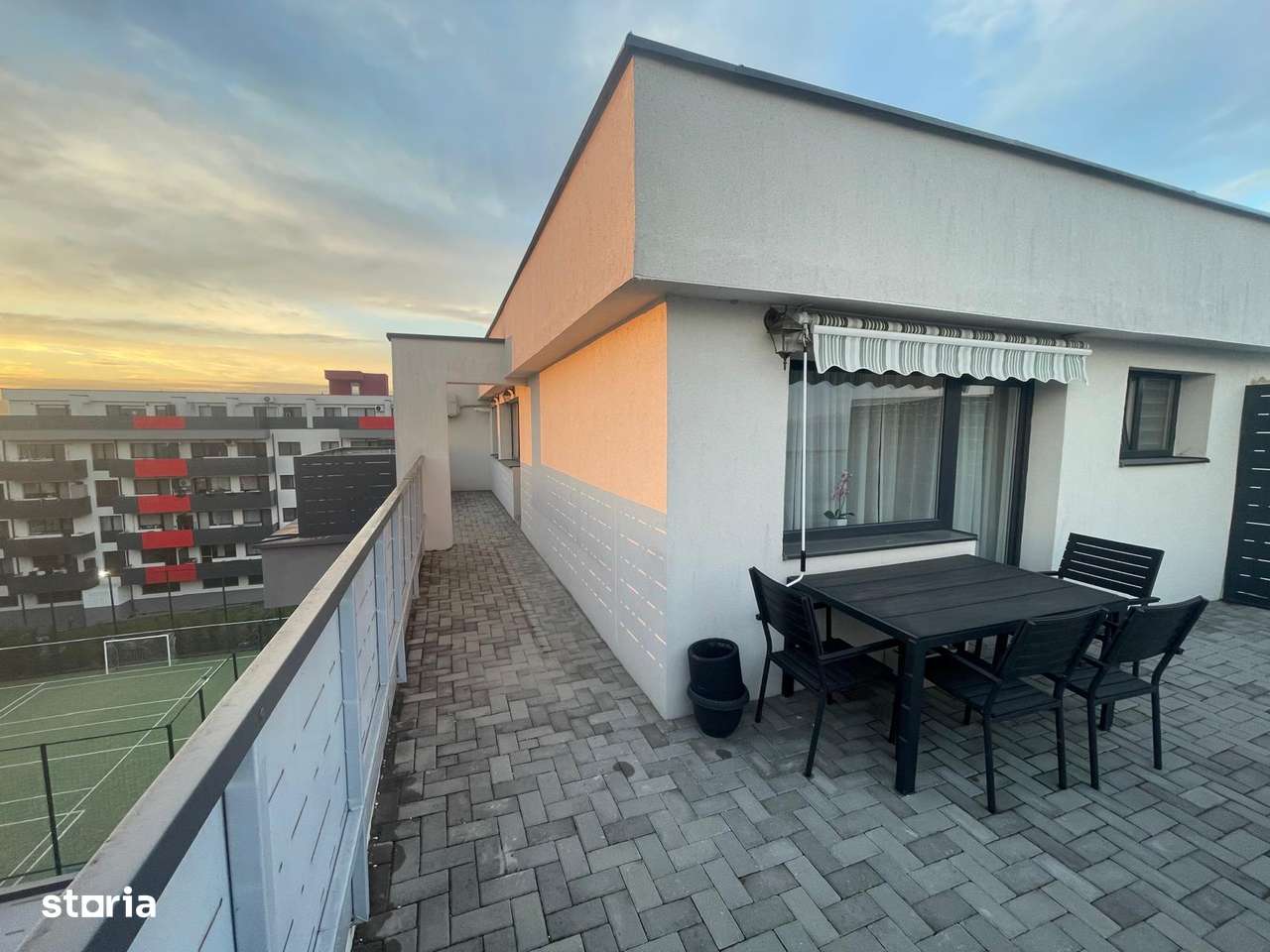 Bloc cu lift - Apartament 2 camere plus terasă - Priveliște către oraș-4