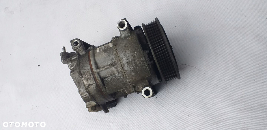 CITROEN C4 II B7 Peugeot 1.6 ehdi Sprężarka klimatyzacji 768623 447150-3250 - 4