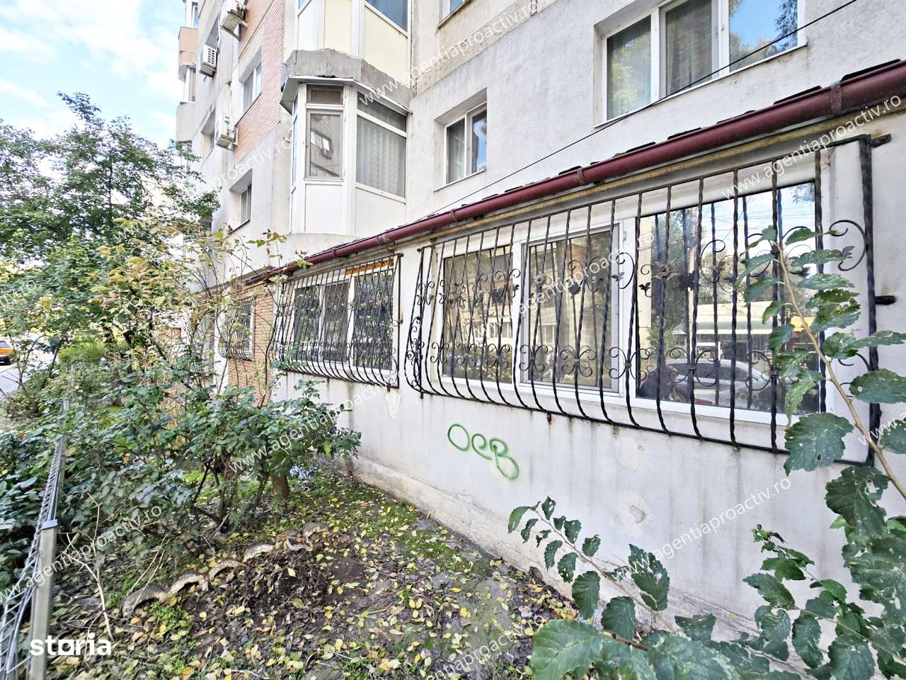 Apartament cu 3 camere, pretabil și pentru activitati comerciale.-9