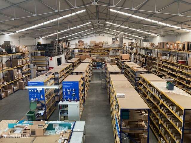 Armazém para arrendar na zona de Albarraque - Sintra - Grande imagem: 5/7