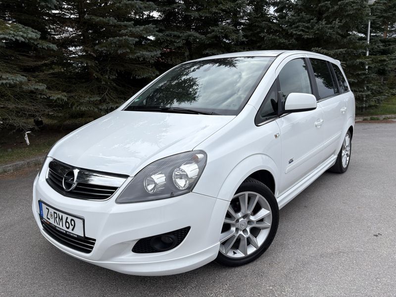 Opel Zafira B 1.8 Design Edition 2011