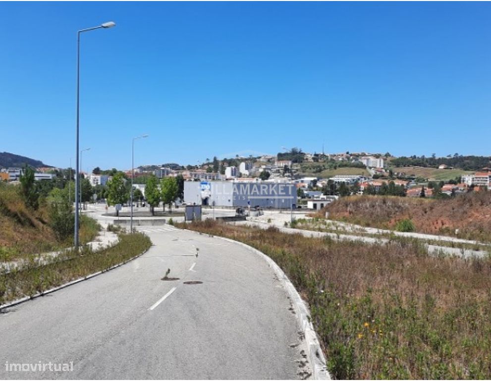 Terreno para Construção com 20102m2 situado em ALCOBAÇA