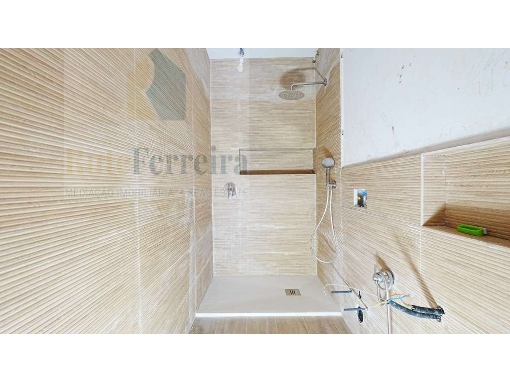 Excelente Moradia T3 totalmente remodelada em Torres Vedras!-15