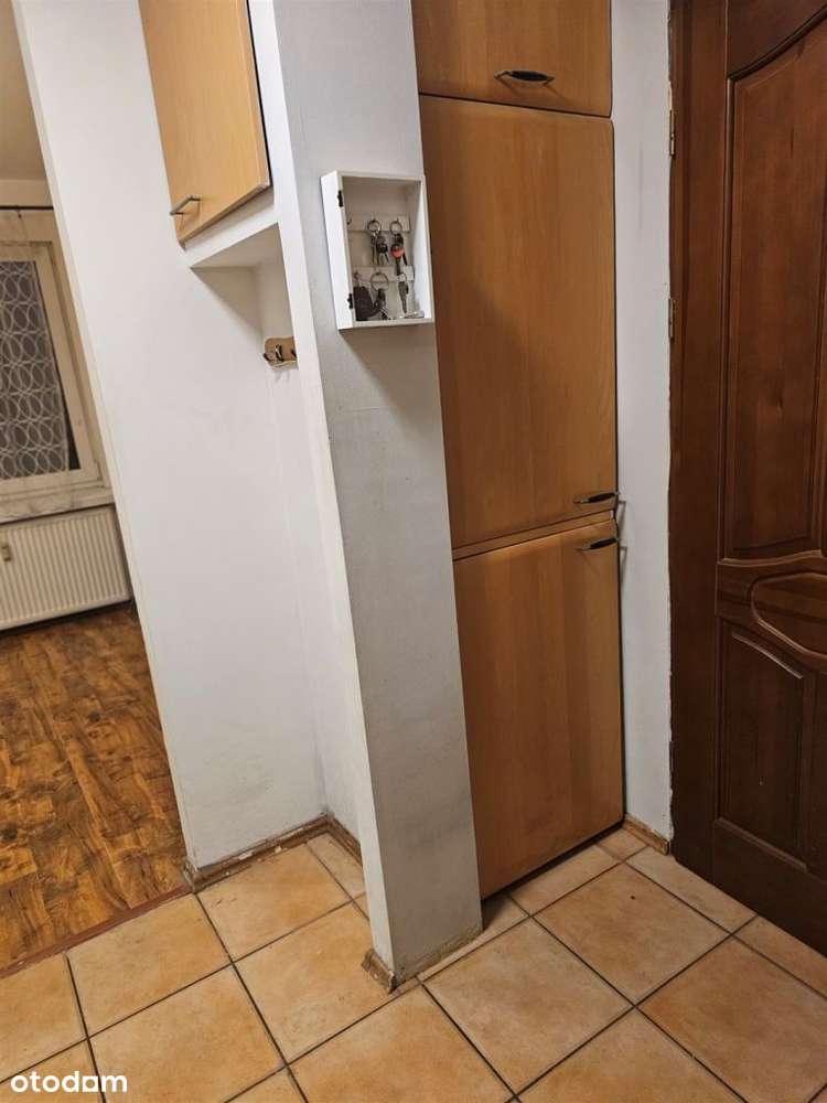 Powstańców,P.Czerwony,46m,2pok,balkon.ładne z potencjałem,Parking Jest-11