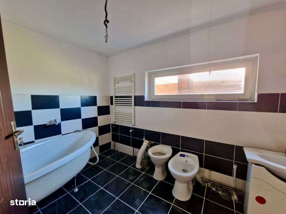 Casa De Vanzare La PRET De APARTAMENT-8