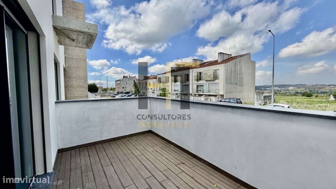 Moradia T3 | 235m² de Logradouro + Possibilidade de Piscina | Varanda-55