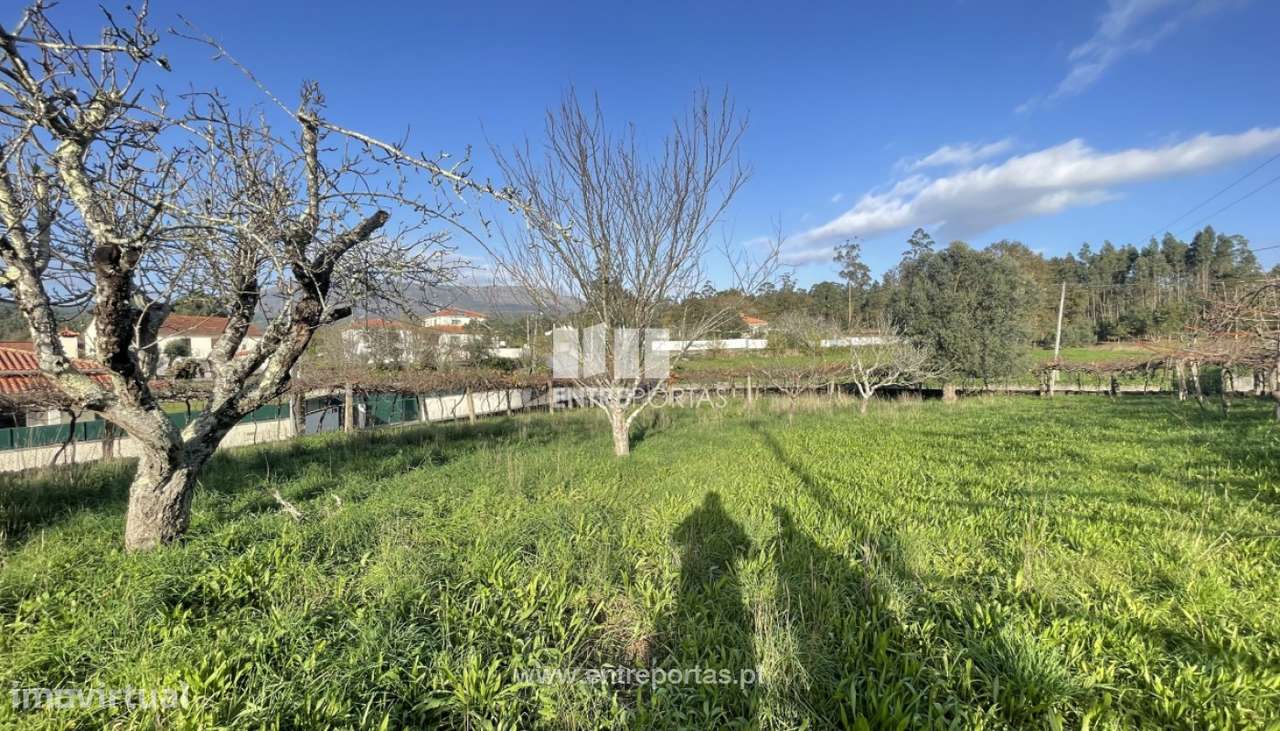 Venda de terreno para construção com 1000m², Meixedo, Viana do Cast - Grande imagem: 1/23