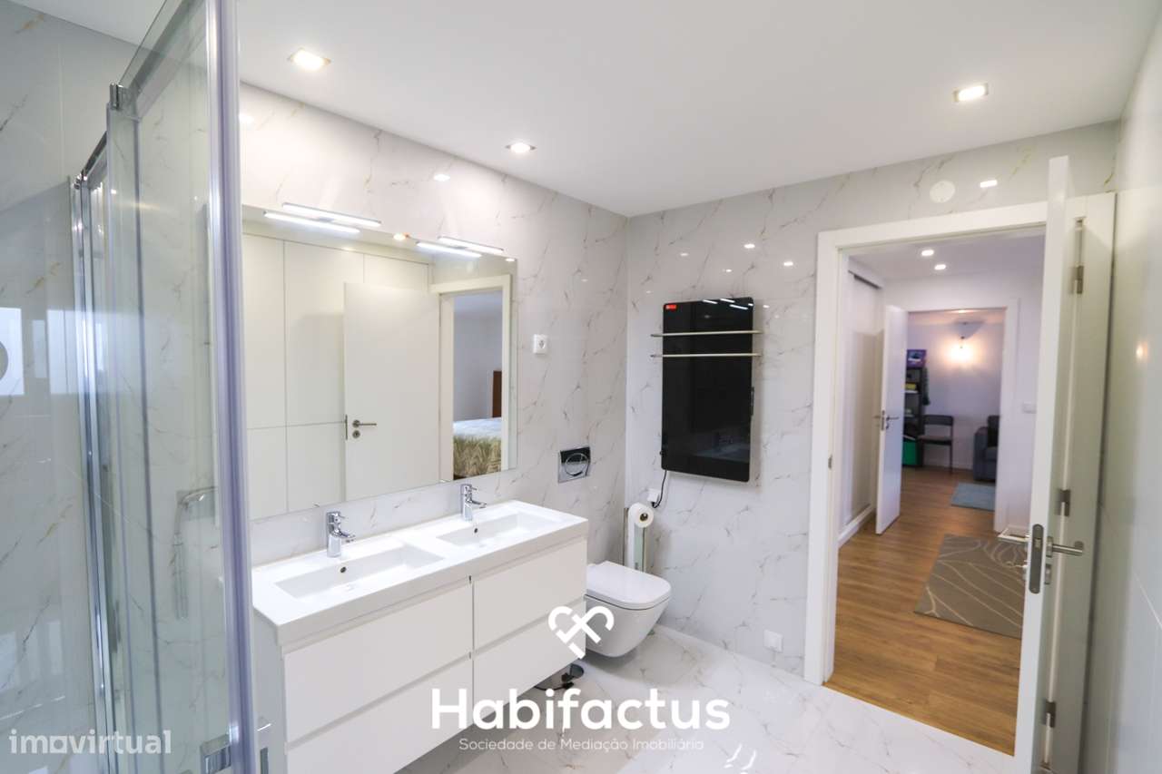 Apartamento T3+2 com Varandas e Terraço em Viseu-29