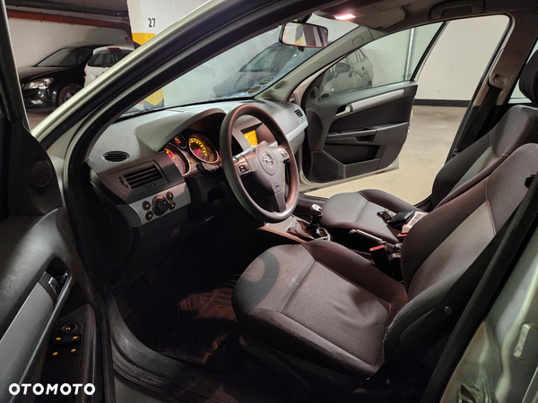 Opel Astra III 1.9 CDTI Elegance - 17