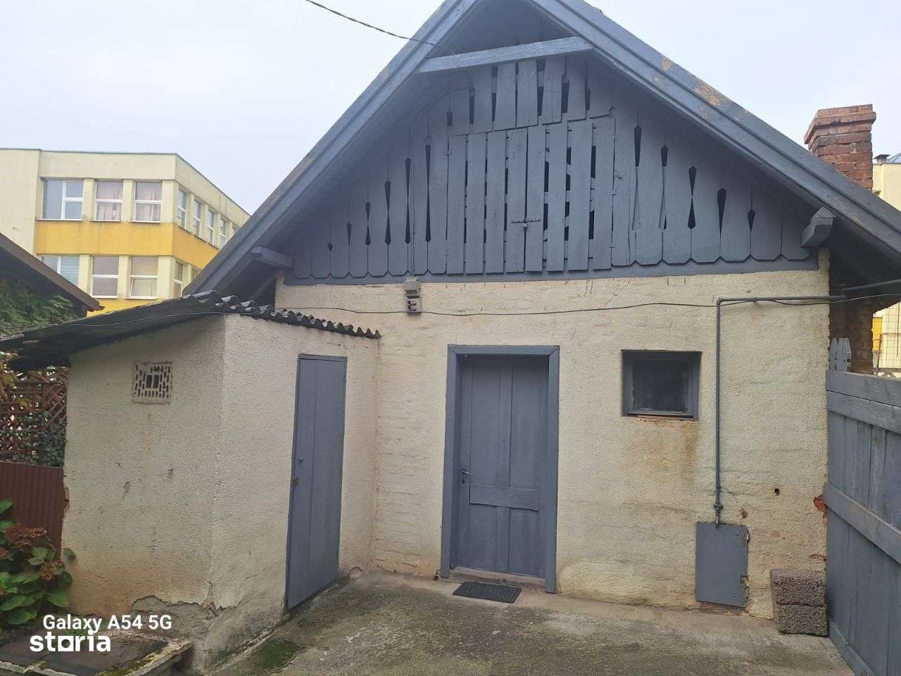 Oferta casa langa Poli 2, 7 arii teren, pivnita, 3 camere , asfalt - Imagine principală: 2/14