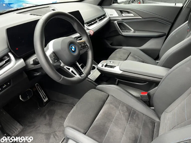 BMW iX1 xDrive30 M Sport - 6
