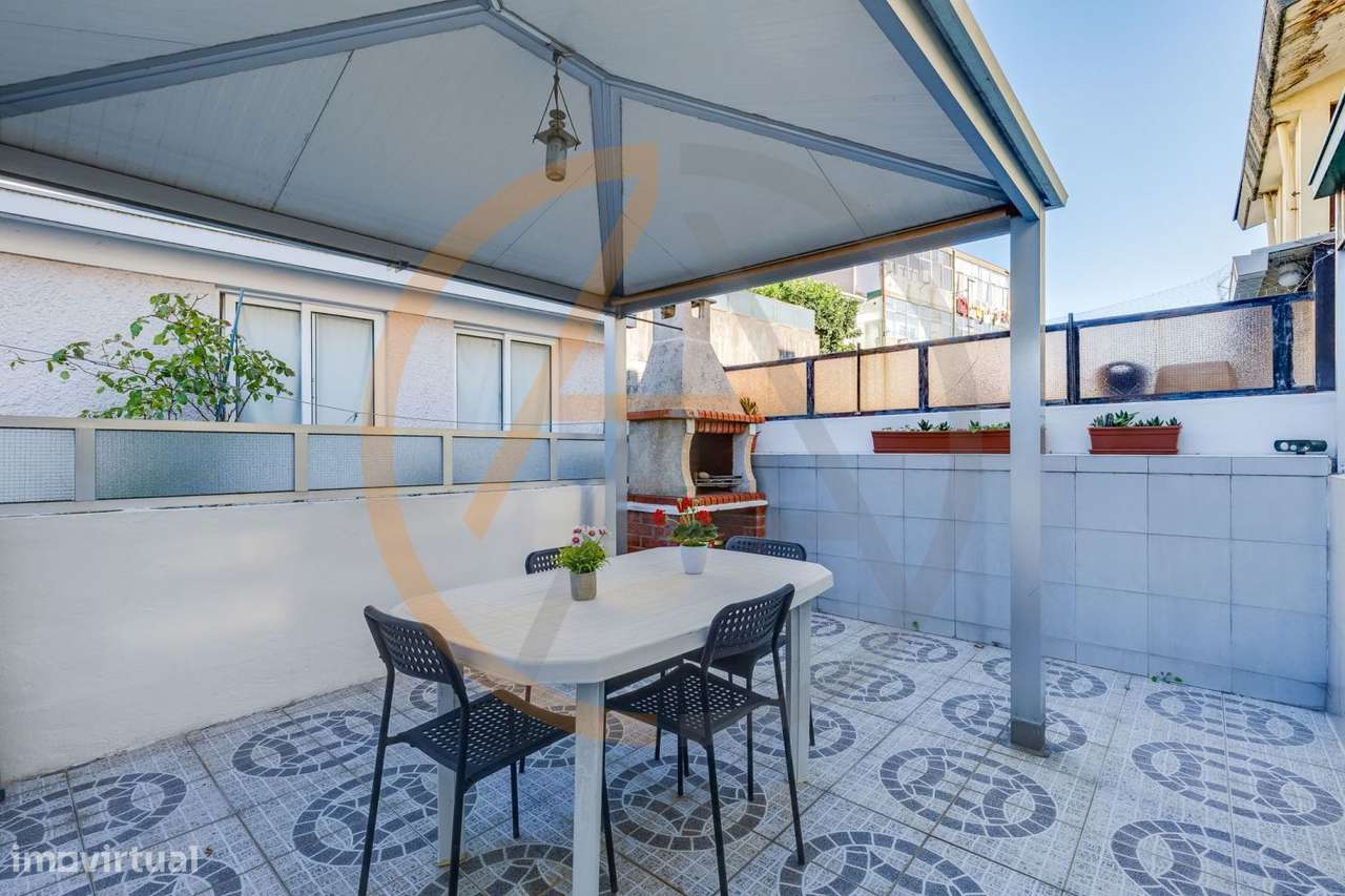 Apartamento T2 | Custoias-0
