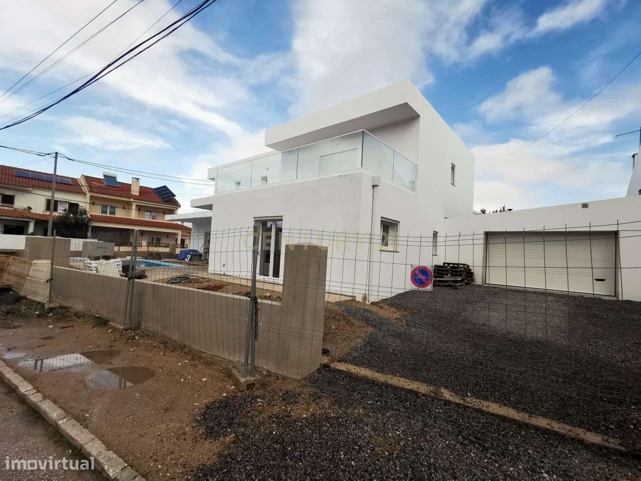 Moradia  nova T4 Charneca de Caparica com piscina, terreno gaveto a 50 - Grande imagem: 4/4