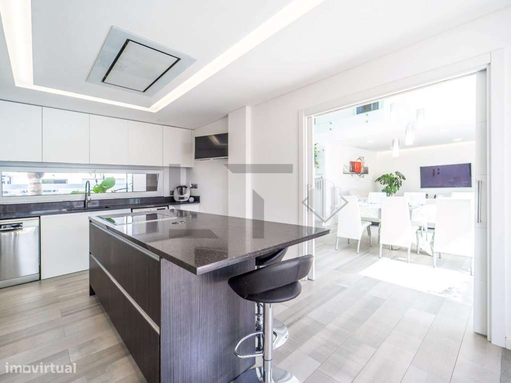Moradia T4 Smart Home com Piscina, para Venda na Aroeira, Charneca ...-30