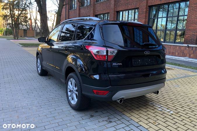 Ford Kuga 1.5 EcoBoost 2x4 Titanium - 10