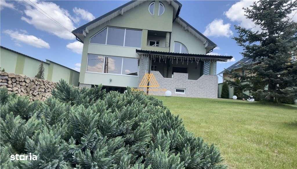 Casa Suceava   garaj subteran pentru 2 masini pretabil sediu firma - Imagine principală: 4/20