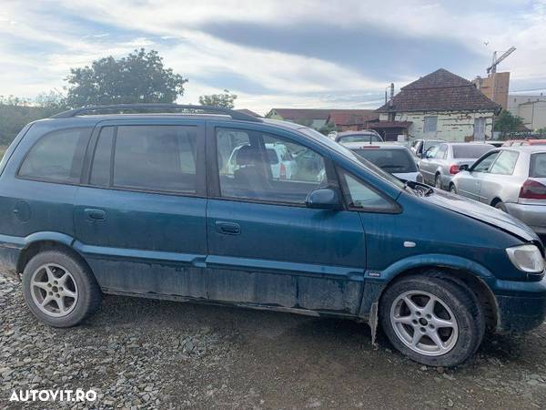 Dezmembrez Opel Zafira 2004 1.8 L - 2