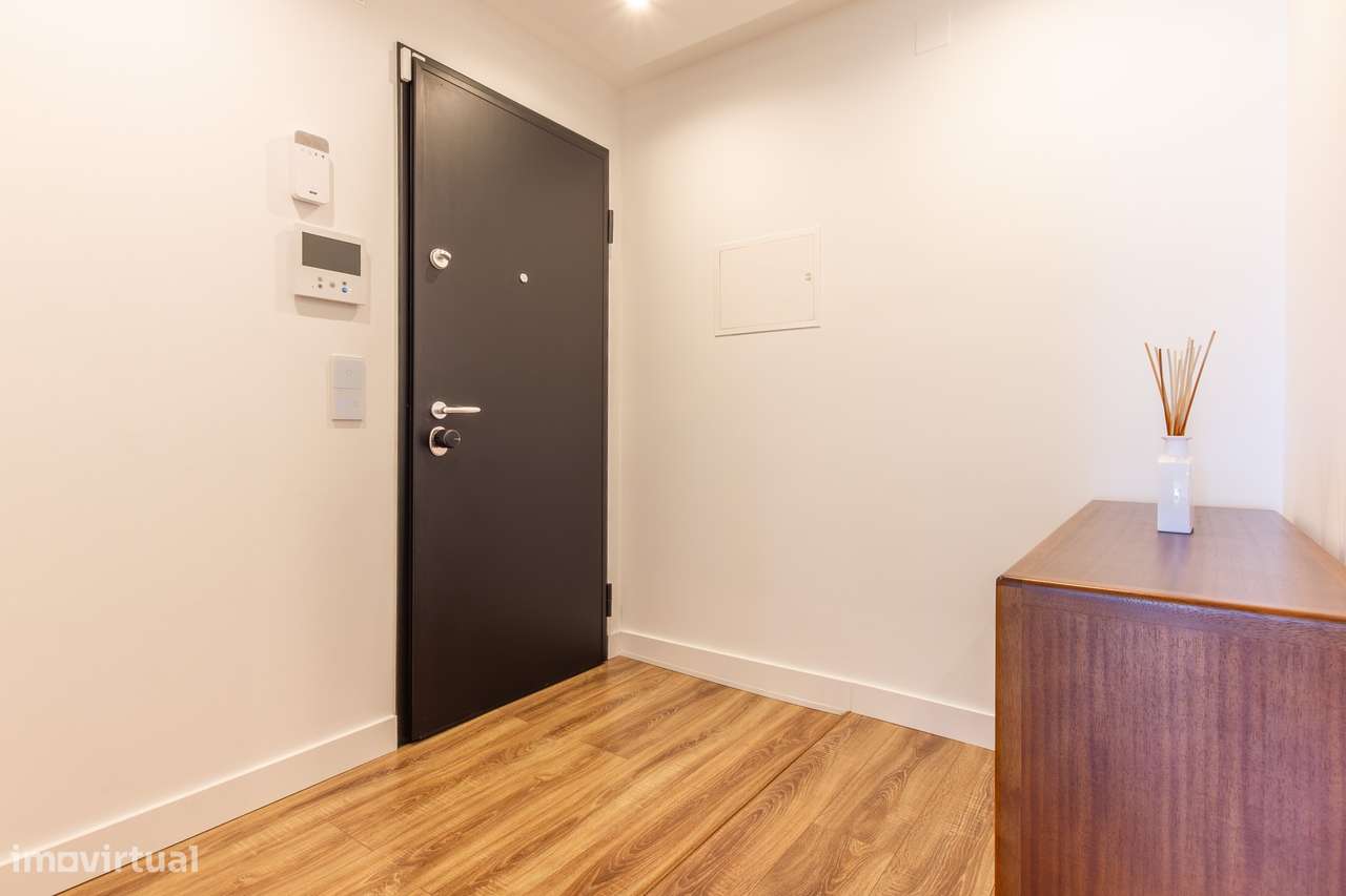 Apartamento T3 no Montijo com Localização Privilegiada-3