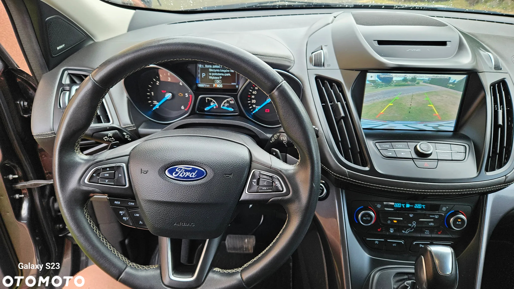 Ford Kuga 2.0 TDCi 4x4 Vignale - 19