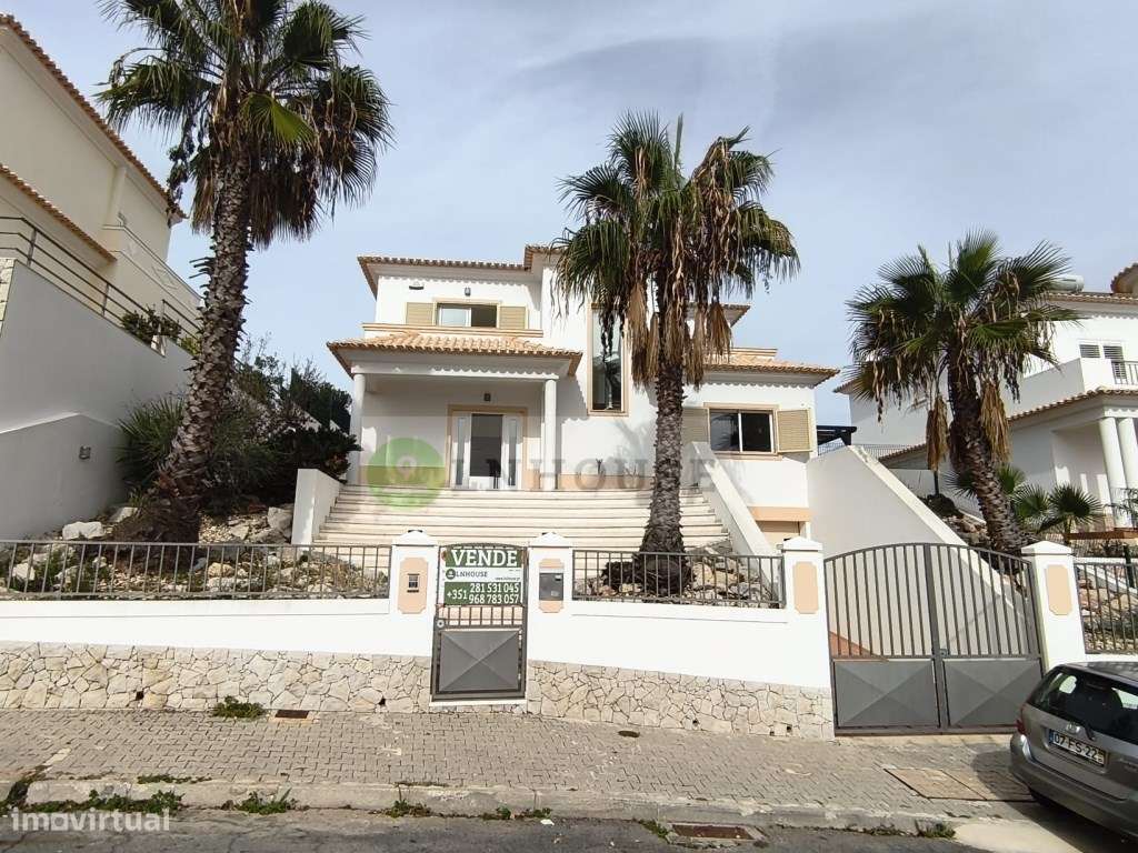 Moradia T4 com piscina e garagem - Castro Marim-54