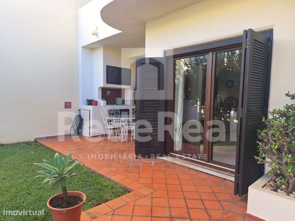 Moradia T3 + 1 com Piscina Privada e Boas Áreas no Coração de Albuf...-4