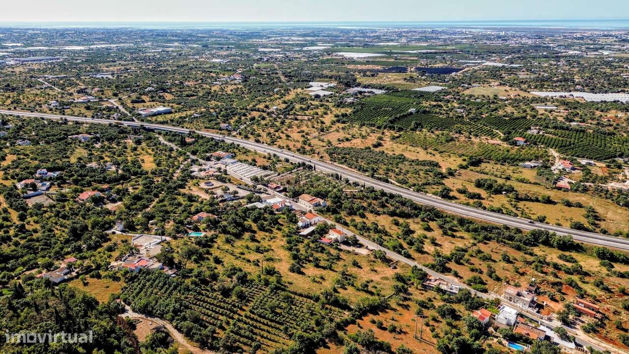 Terreno Rústico em Faro com Vista Panorâmica e Acesso Fácil - Grande imagem: 2/26
